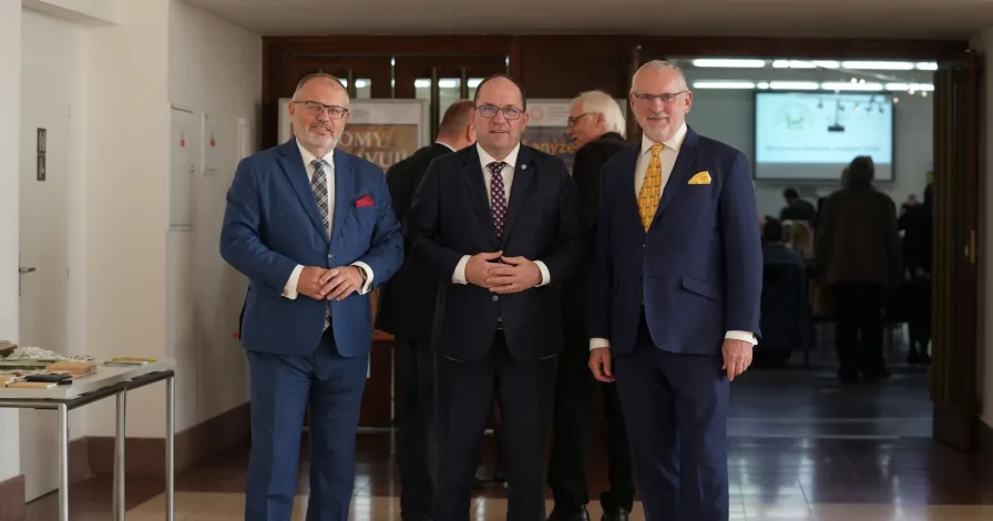 Na slavnostním plenárním zasedání členů vyvrcholily oslavy výročí 100 let ČAZV