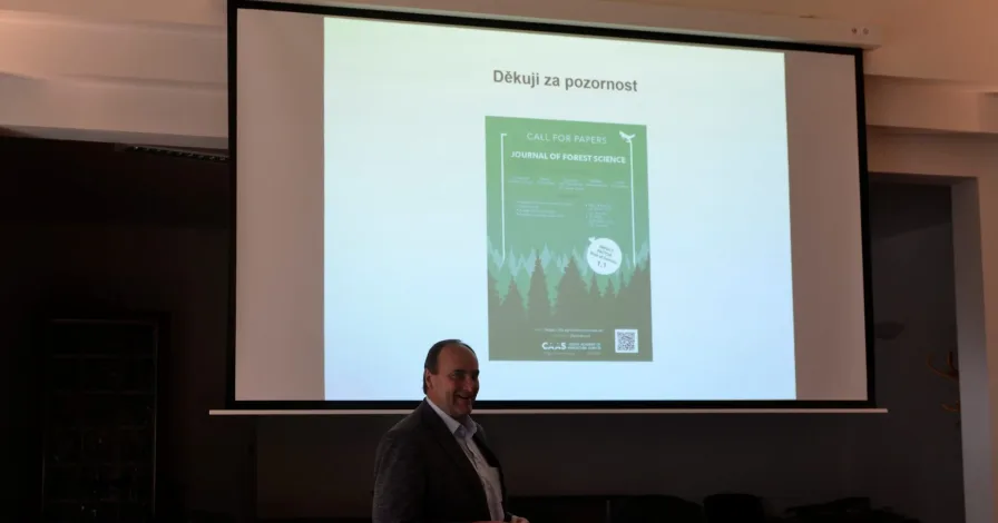 Prezentace časopisu Journal of Forest Science na konferenci pěstitelů lesa ve Křtinách